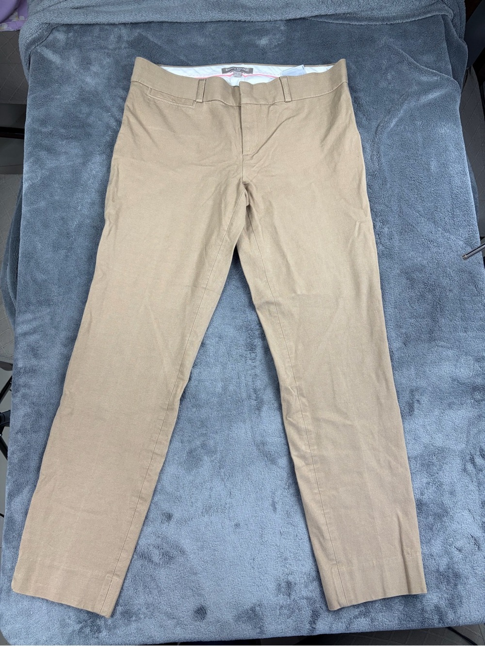 Banana Republic woman’s Tan Slim Chinos Sloan size 4